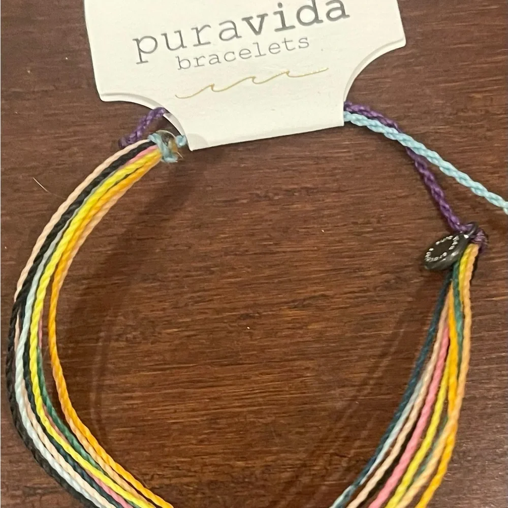 nwt set of 3 Pura Vida Kids' multicolored string Bracelets Set